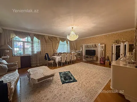 Satılır 5 otaqlı həyət evi 250 m²