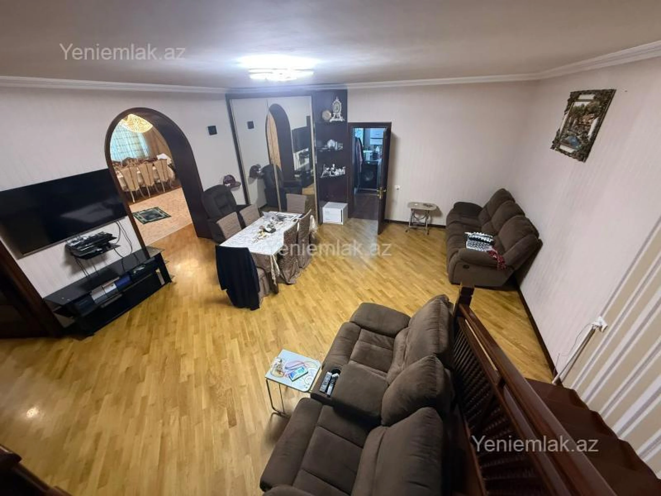 Satılır 5 otaqlı həyət evi 250 m²