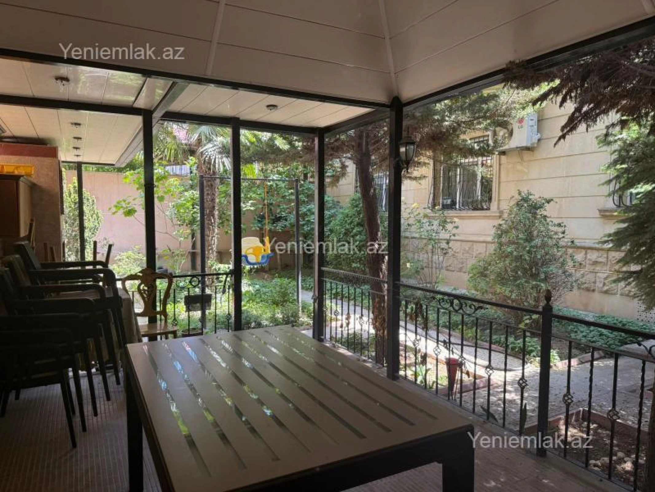 Satılır 5 otaqlı həyət evi 250 m²