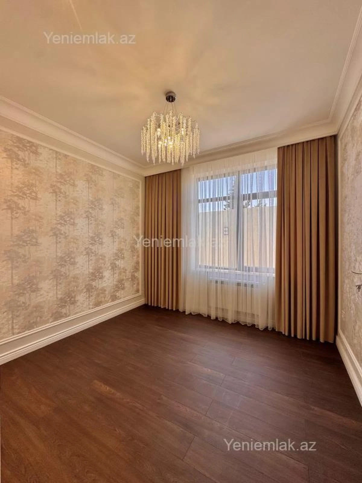 Satılır 5 otaqlı həyət evi 350 m²