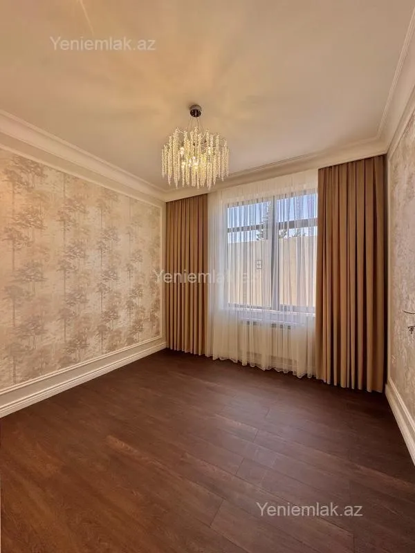 Satılır 5 otaqlı həyət evi 350 m²