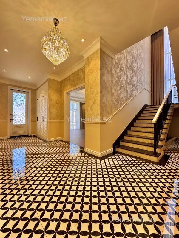 Satılır 5 otaqlı həyət evi 350 m²