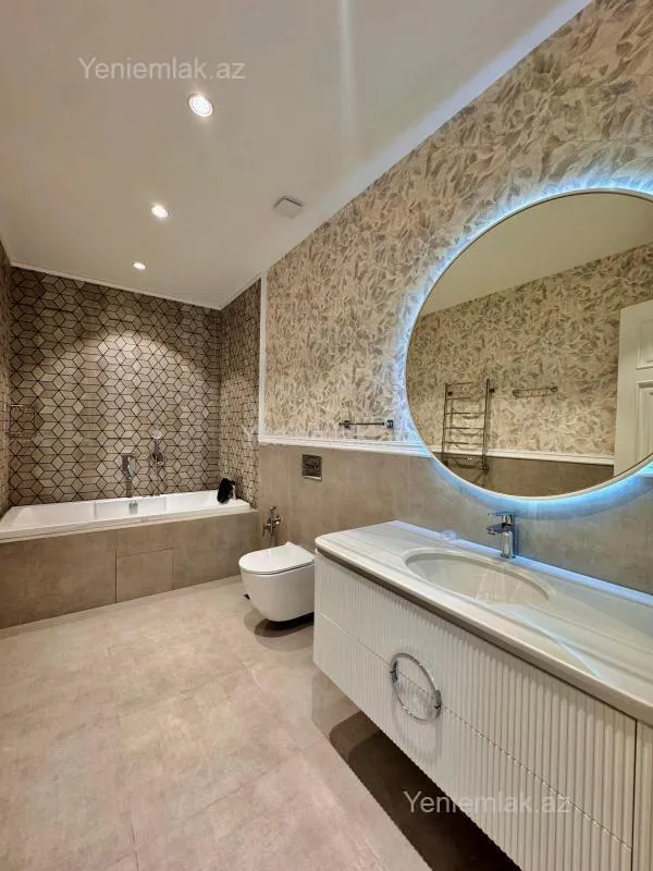 Satılır 5 otaqlı həyət evi 350 m²