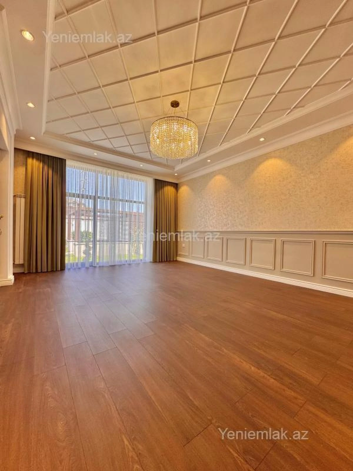 Satılır 5 otaqlı həyət evi 350 m²