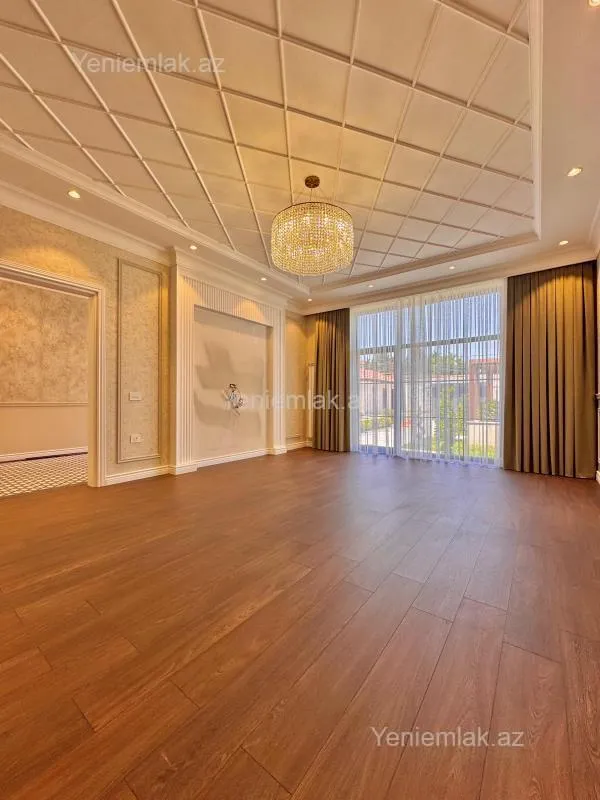 Satılır 5 otaqlı həyət evi 350 m²