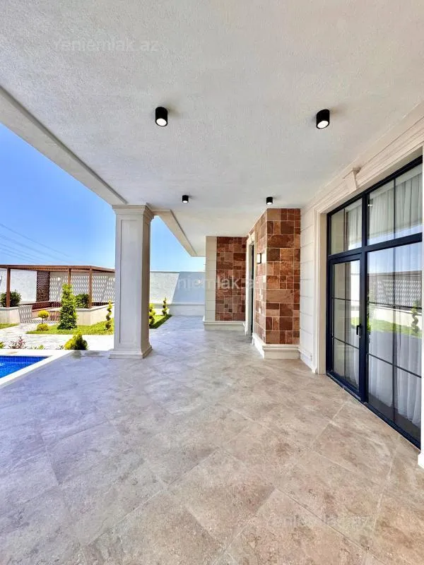 Satılır 5 otaqlı həyət evi 350 m²