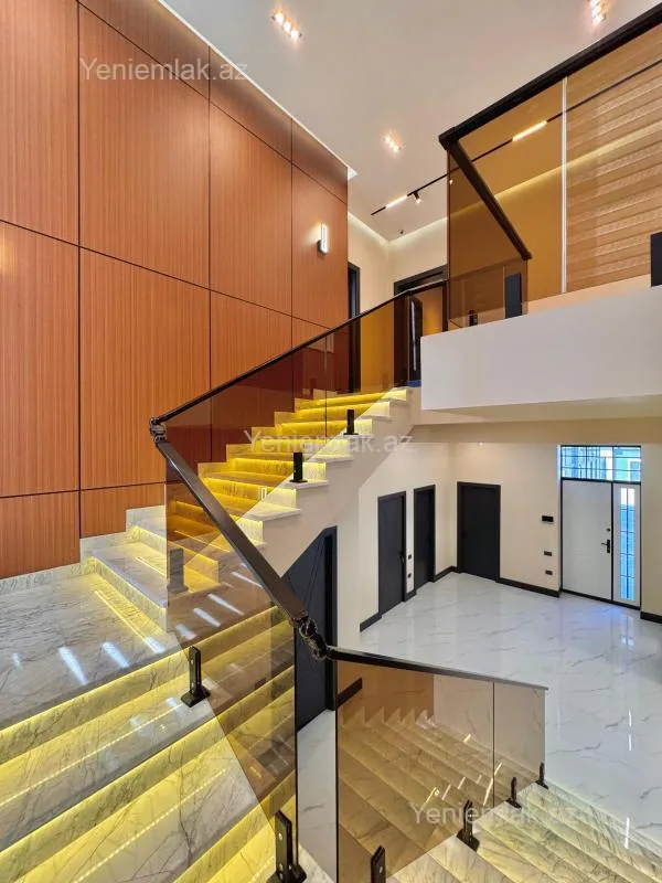 Satılır 5 otaqlı həyət evi 350 m²