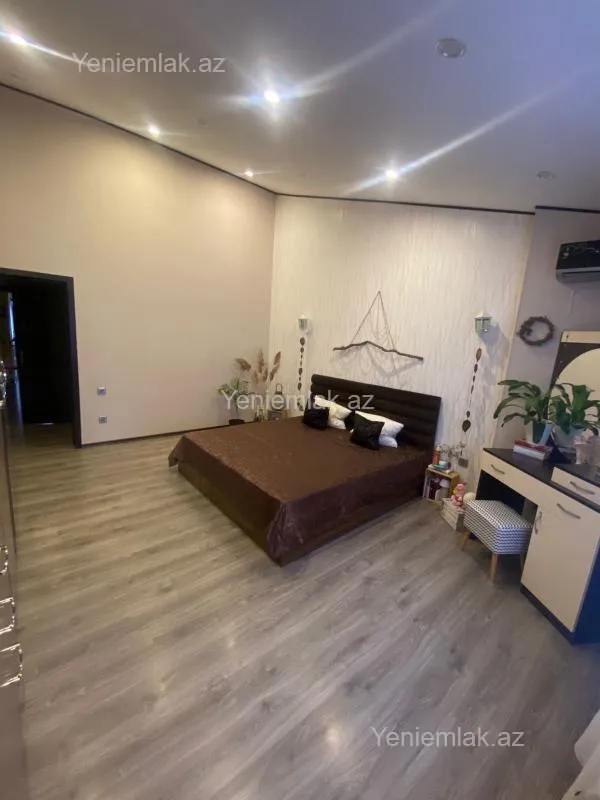Satılır 4 otaqlı yeni tikili 135 m²