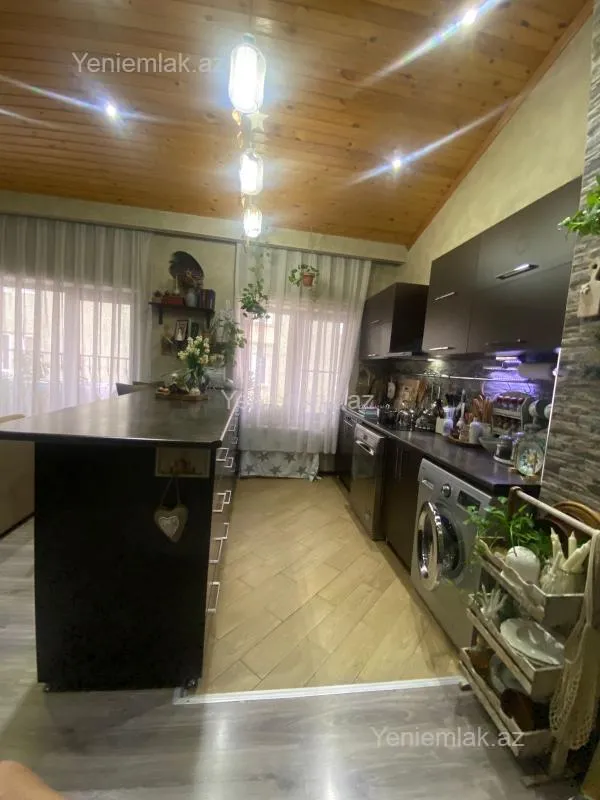 Satılır 4 otaqlı yeni tikili 135 m²
