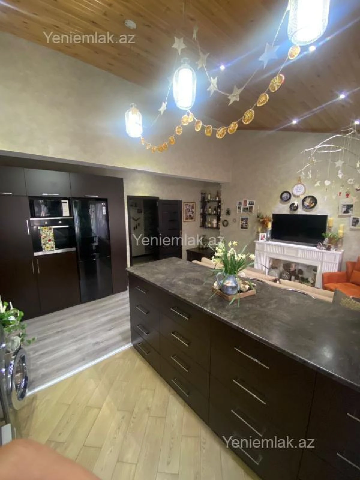 Satılır 4 otaqlı yeni tikili 135 m²