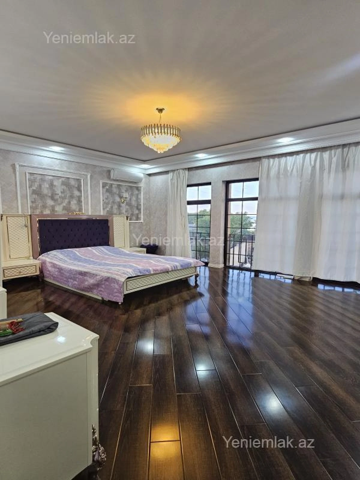 Satılır 4 otaqlı həyət evi 200 m²