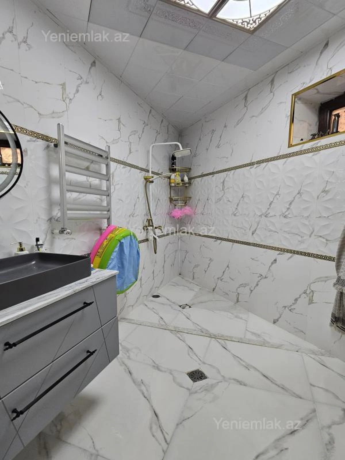 Satılır 4 otaqlı həyət evi 200 m²