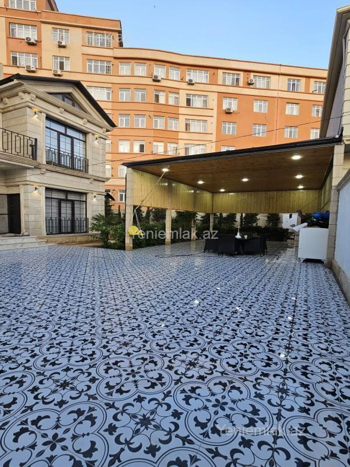 Satılır 4 otaqlı həyət evi 200 m²
