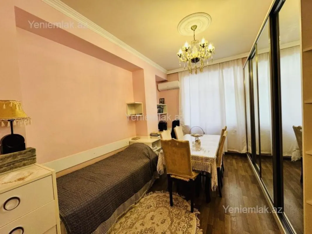 Satılır 3 otaqlı yeni tikili 100 m²