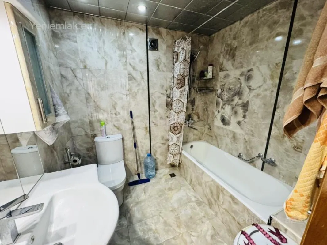 Satılır 3 otaqlı yeni tikili 100 m²