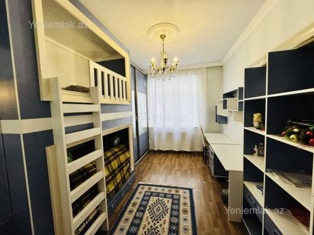 Satılır 3 otaqlı yeni tikili 100 m²