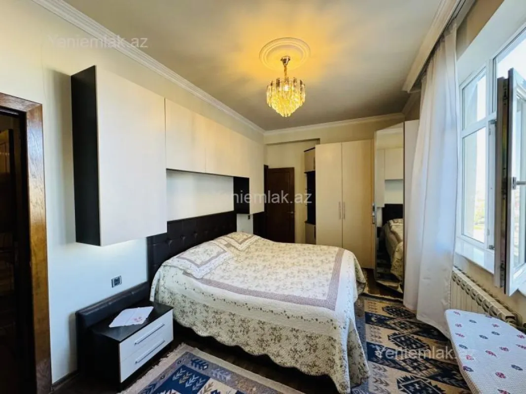 Satılır 3 otaqlı yeni tikili 100 m²