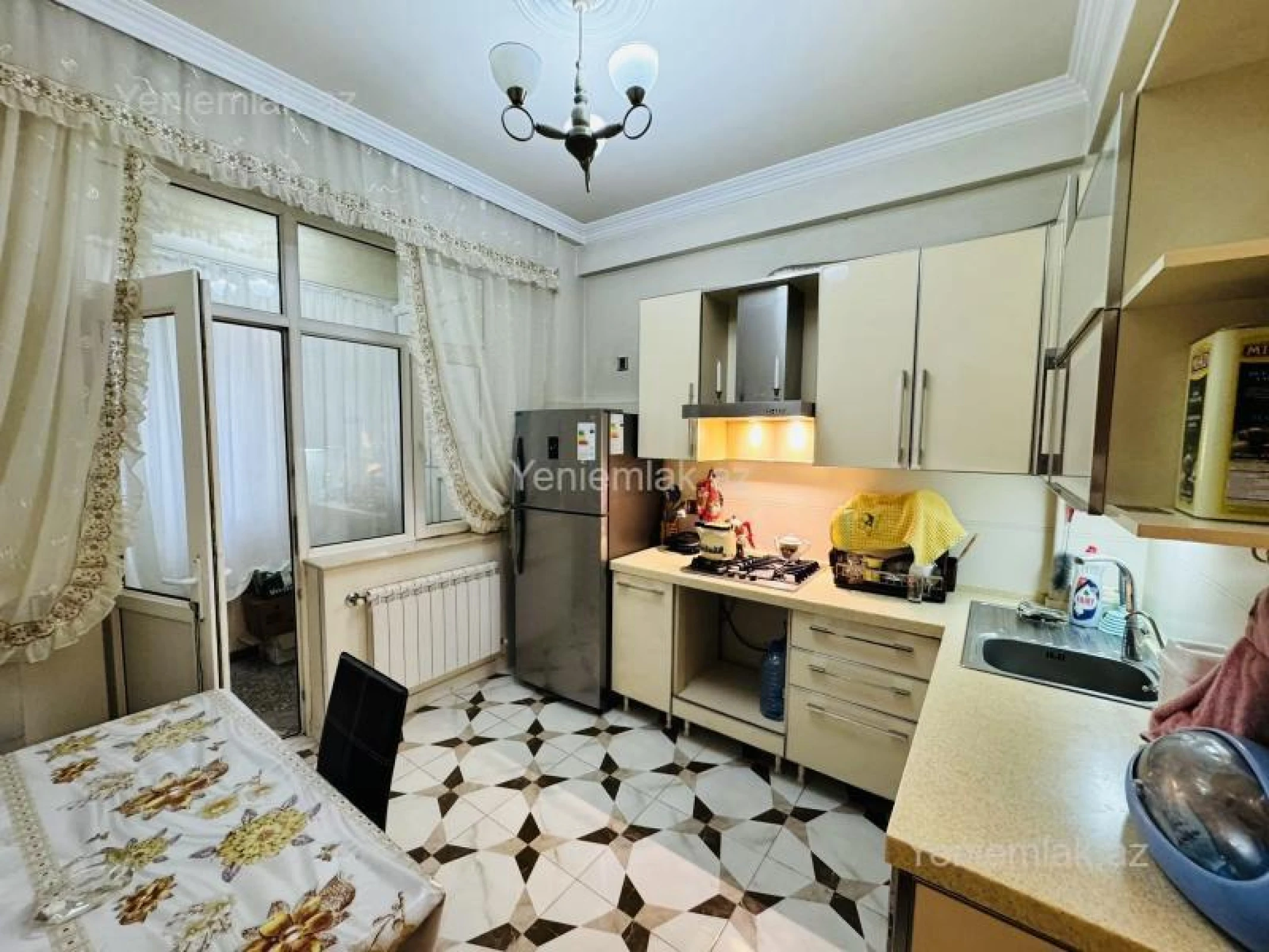 Satılır 3 otaqlı yeni tikili 100 m²