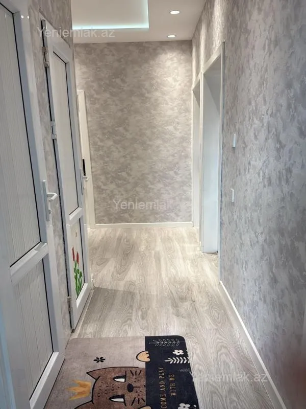 Satılır 3 otaqlı köhnə tikili 80 m²