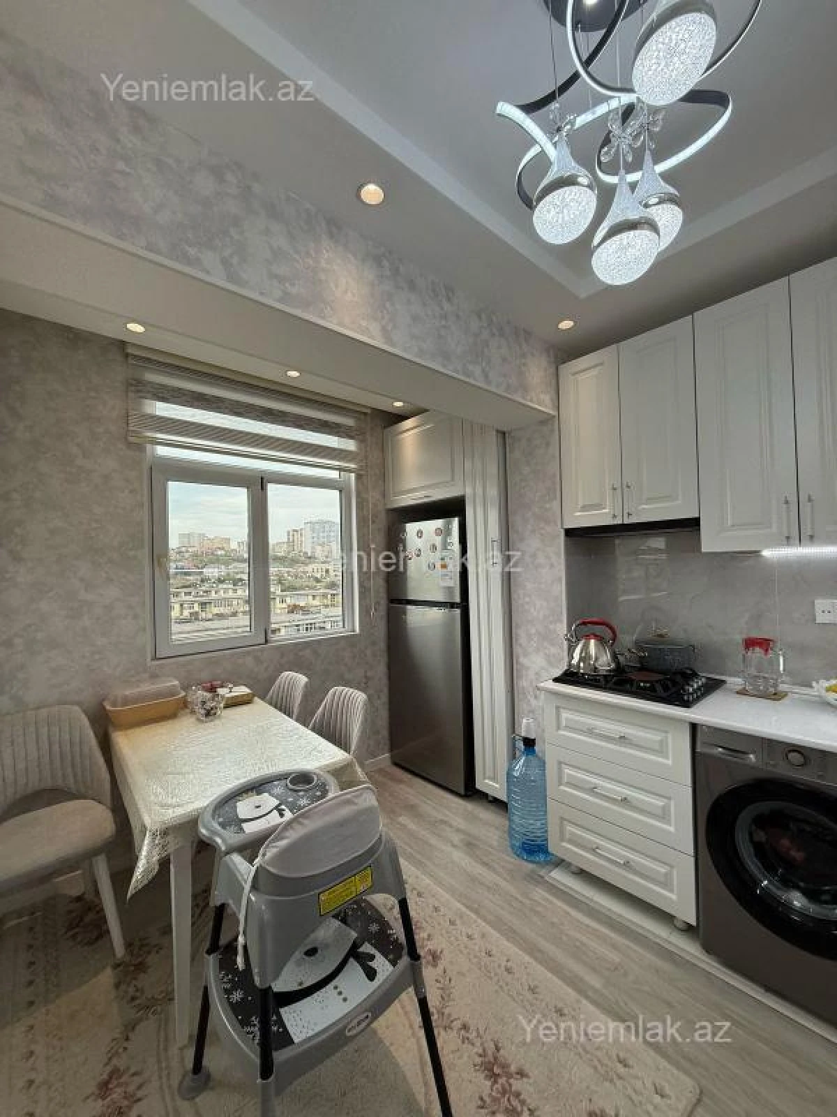 Satılır 3 otaqlı köhnə tikili 80 m²