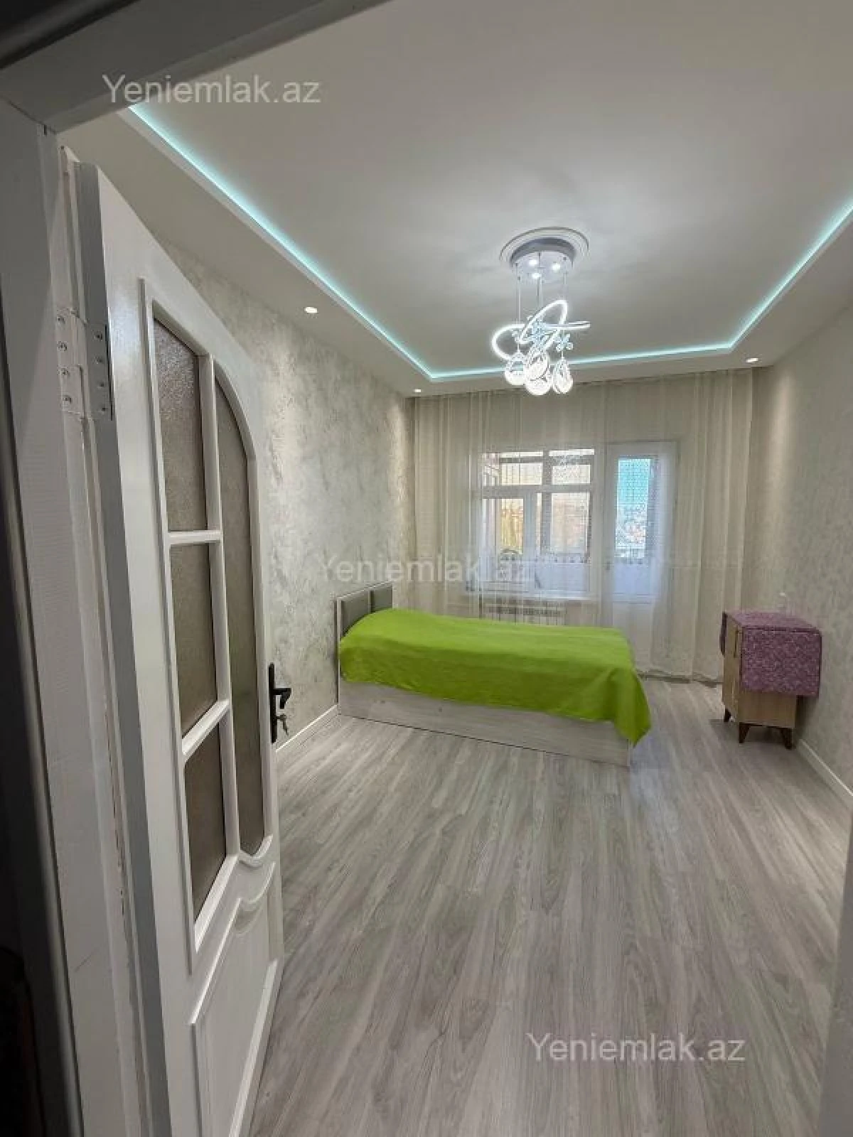 Satılır 3 otaqlı köhnə tikili 80 m²