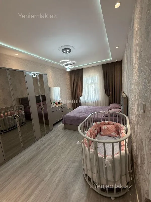 Satılır 3 otaqlı köhnə tikili 80 m²