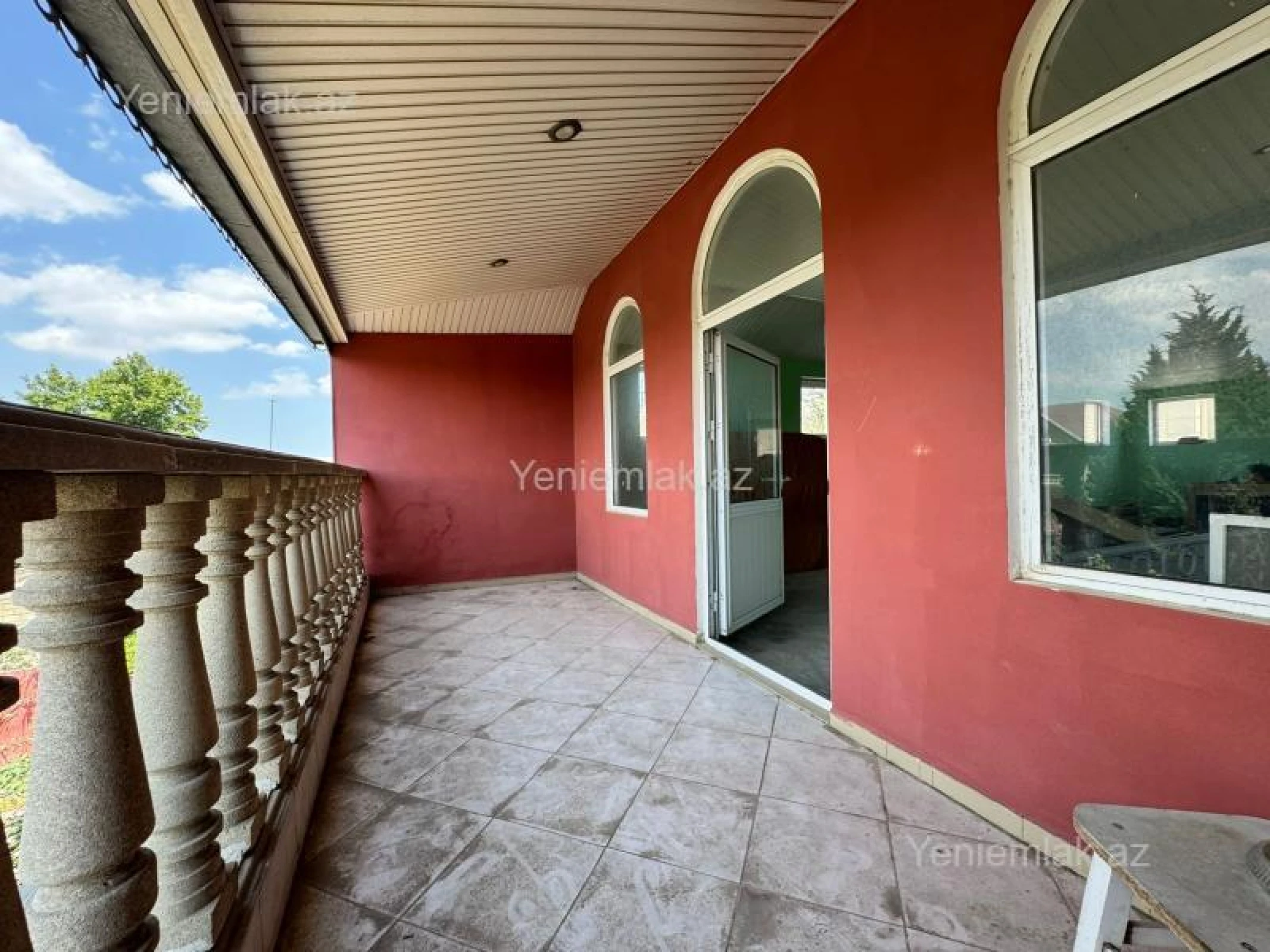 Satılır 6 otaqlı həyət evi 300 m²