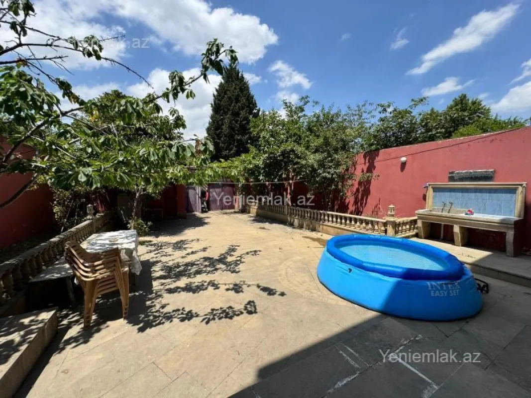 Satılır 6 otaqlı həyət evi 300 m²