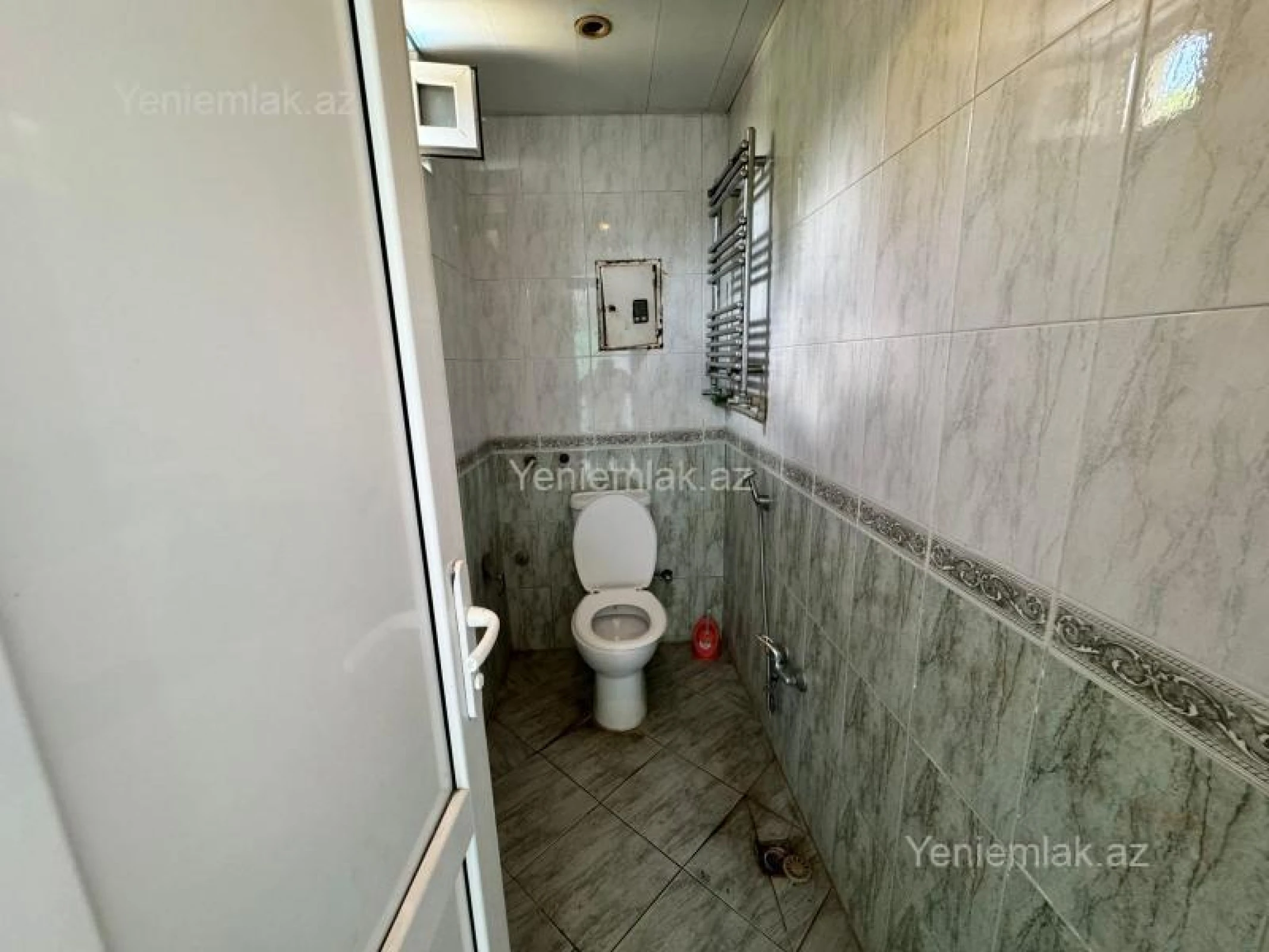 Satılır 6 otaqlı həyət evi 300 m²