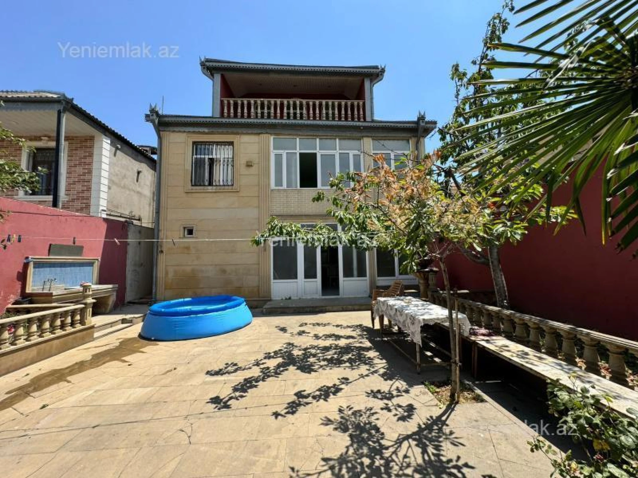 Satılır 6 otaqlı həyət evi 300 m²