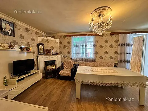 Satılır 6 otaqlı həyət evi 300 m²