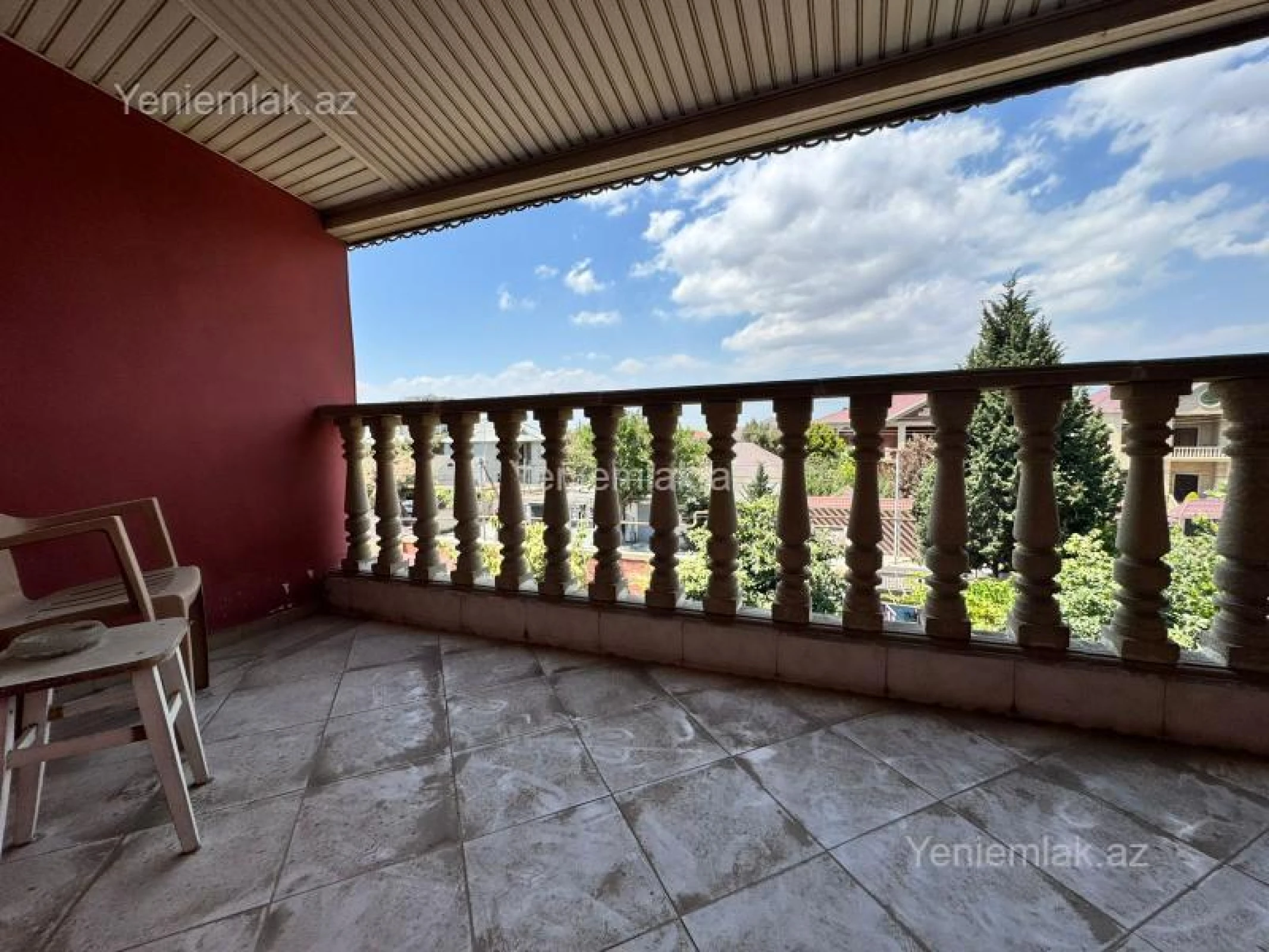 Satılır 6 otaqlı həyət evi 300 m²