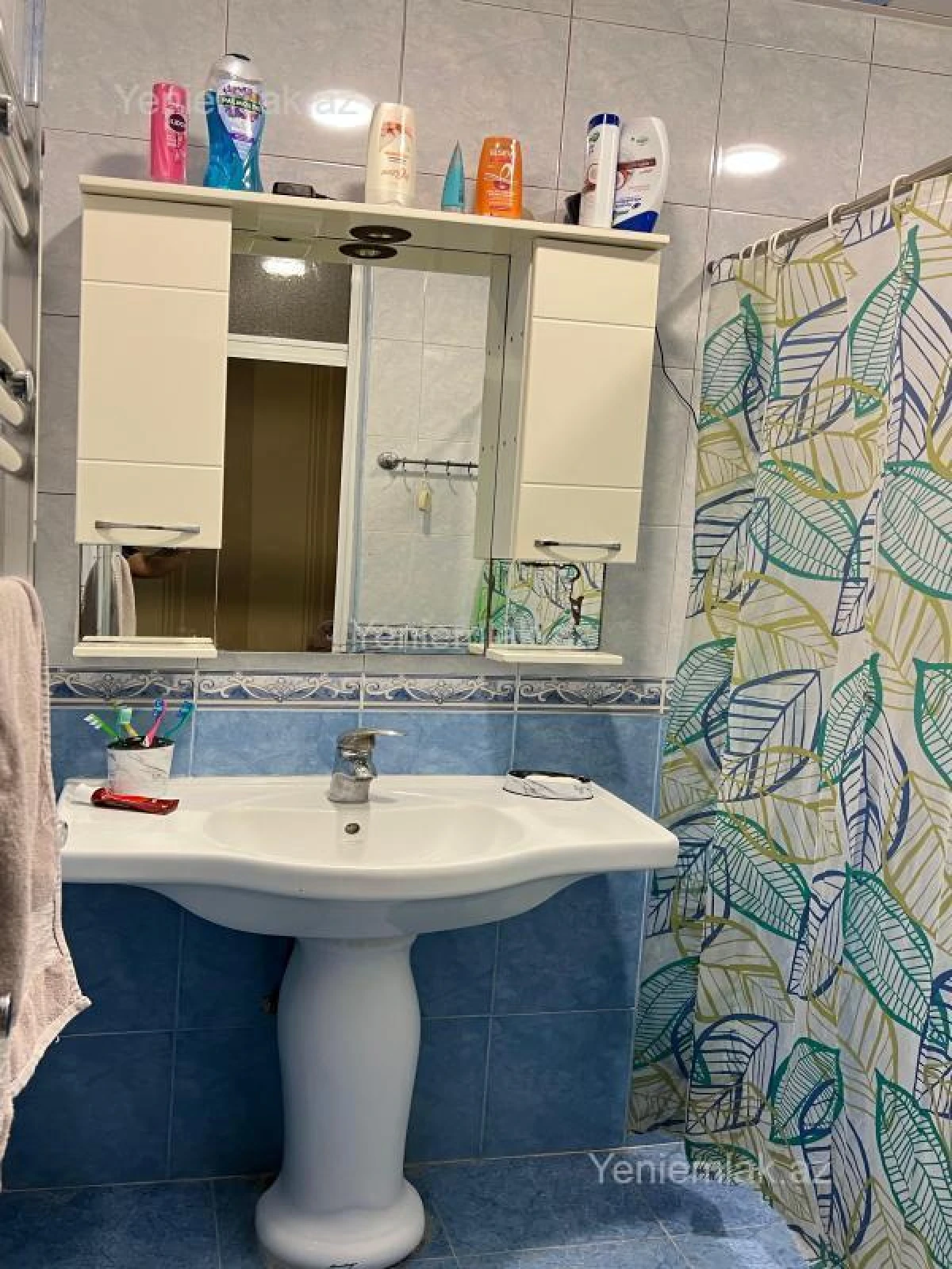 Satılır 4 otaqlı köhnə tikili 100 m²