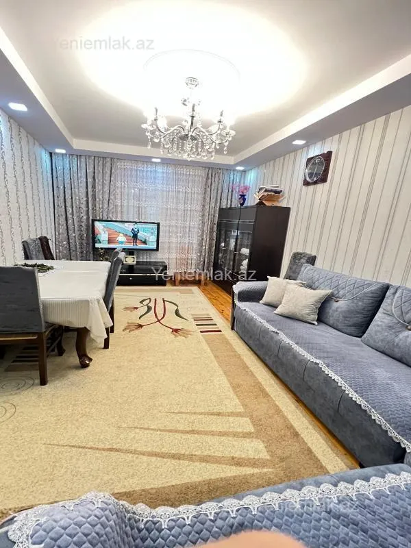 Satılır 4 otaqlı köhnə tikili 100 m²