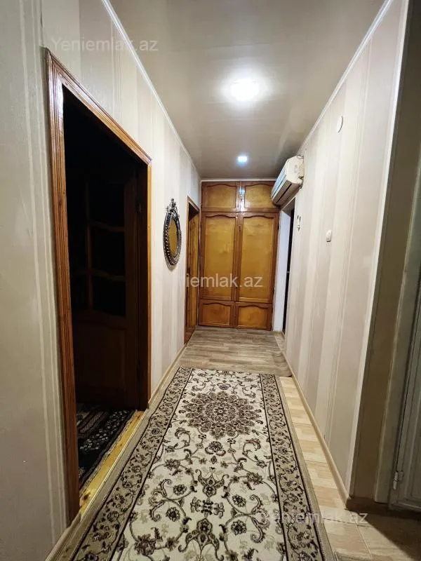 Satılır 4 otaqlı köhnə tikili 100 m²