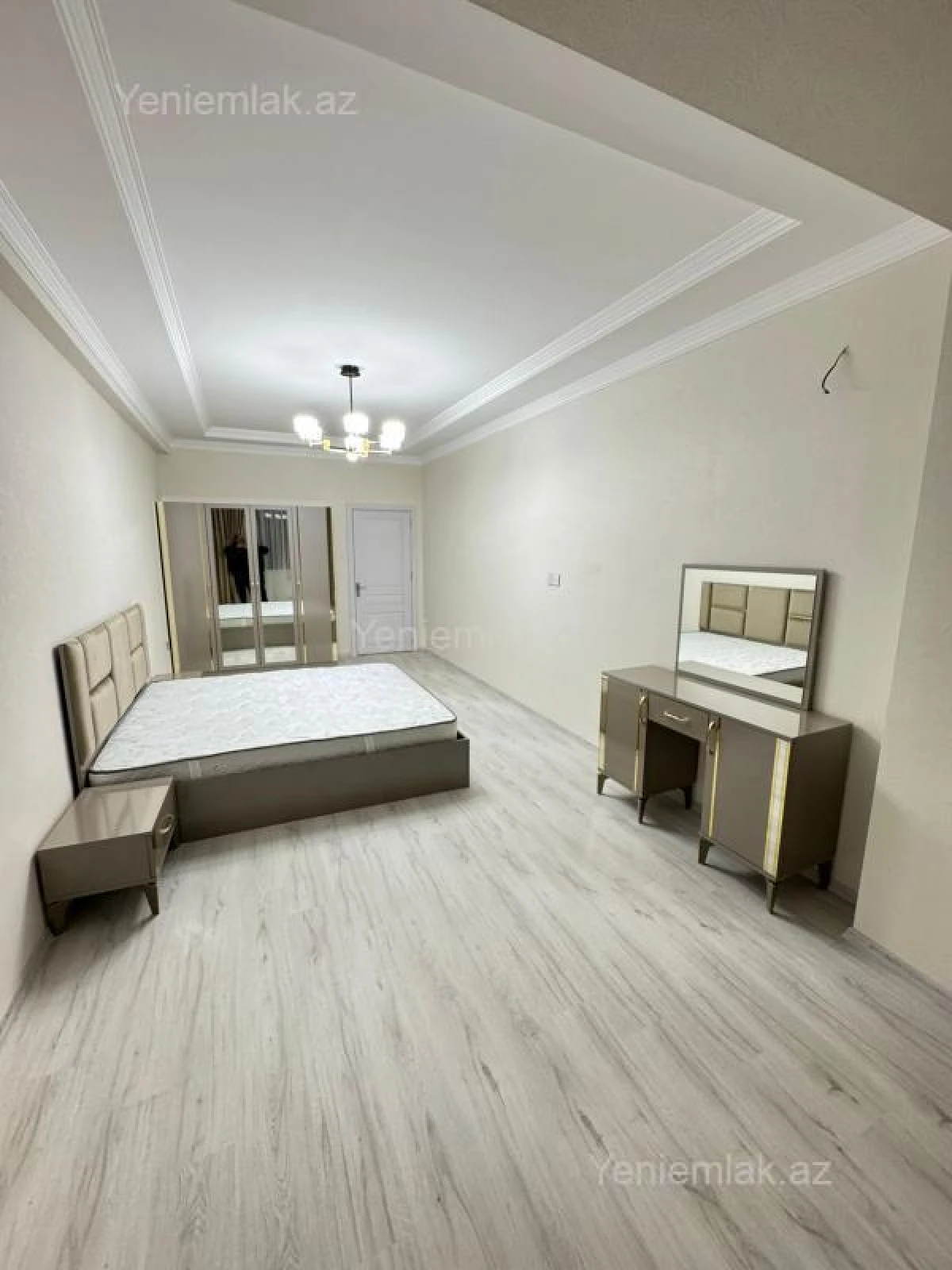 Satılır 2 otaqlı yeni tikili 77 m²