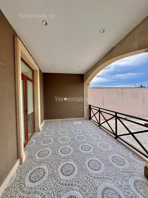 Satılır 7 otaqlı həyət evi 450 m²