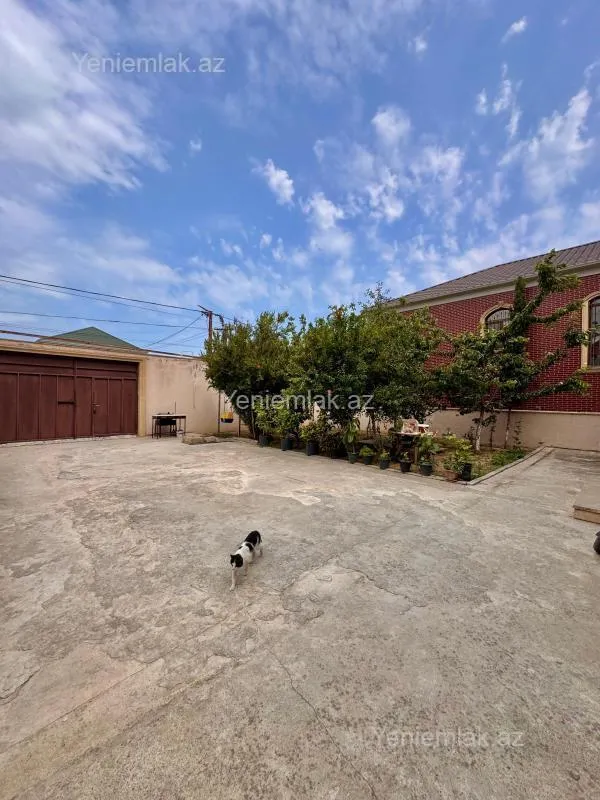 Satılır 7 otaqlı həyət evi 450 m²