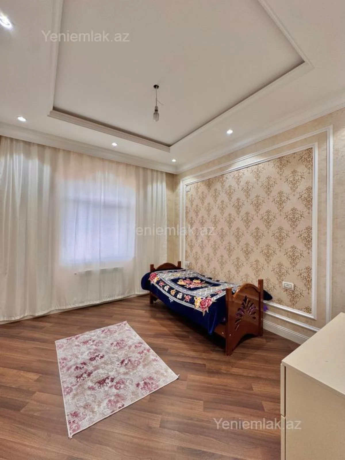 Satılır 7 otaqlı həyət evi 450 m²
