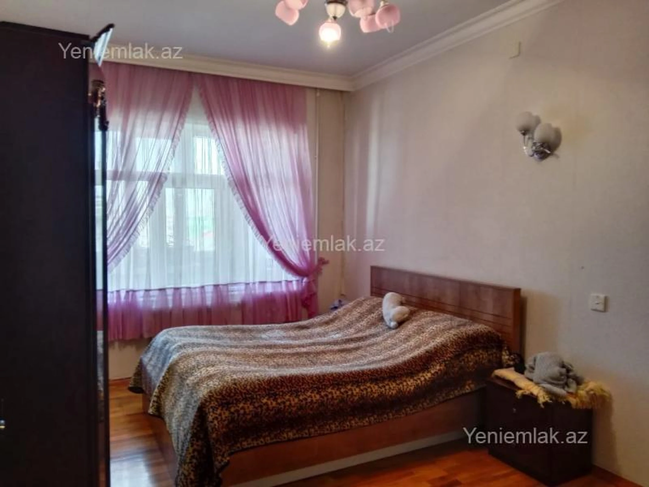 Satılır 5 otaqlı köhnə tikili 120 m²