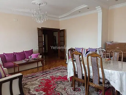 Satılır 5 otaqlı köhnə tikili 120 m²