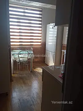 Satılır 5 otaqlı köhnə tikili 120 m²