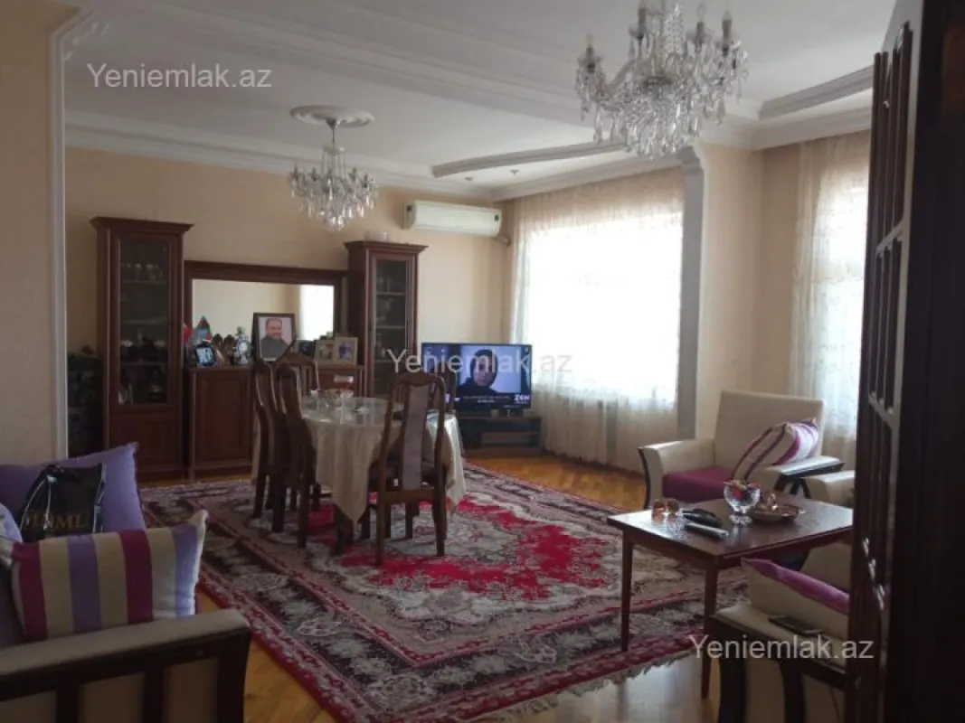 Satılır 5 otaqlı köhnə tikili 120 m²