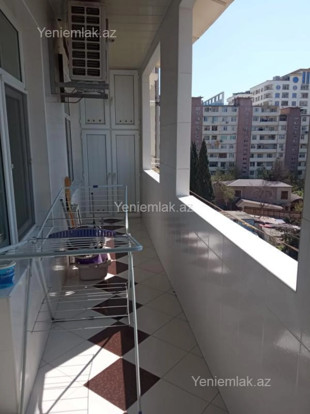 Satılır 5 otaqlı köhnə tikili 120 m²