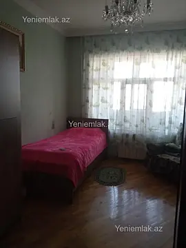Satılır 5 otaqlı köhnə tikili 120 m²