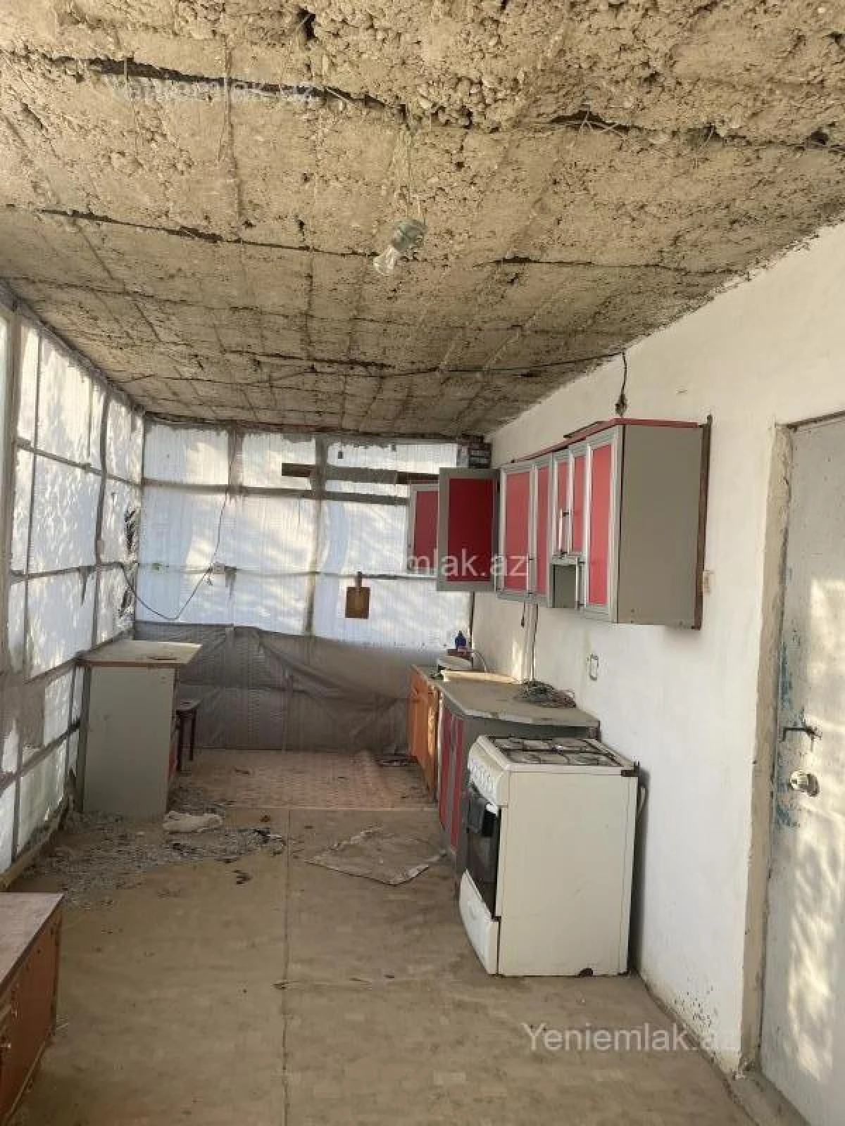 Satılır 4 otaqlı həyət evi 150 m²