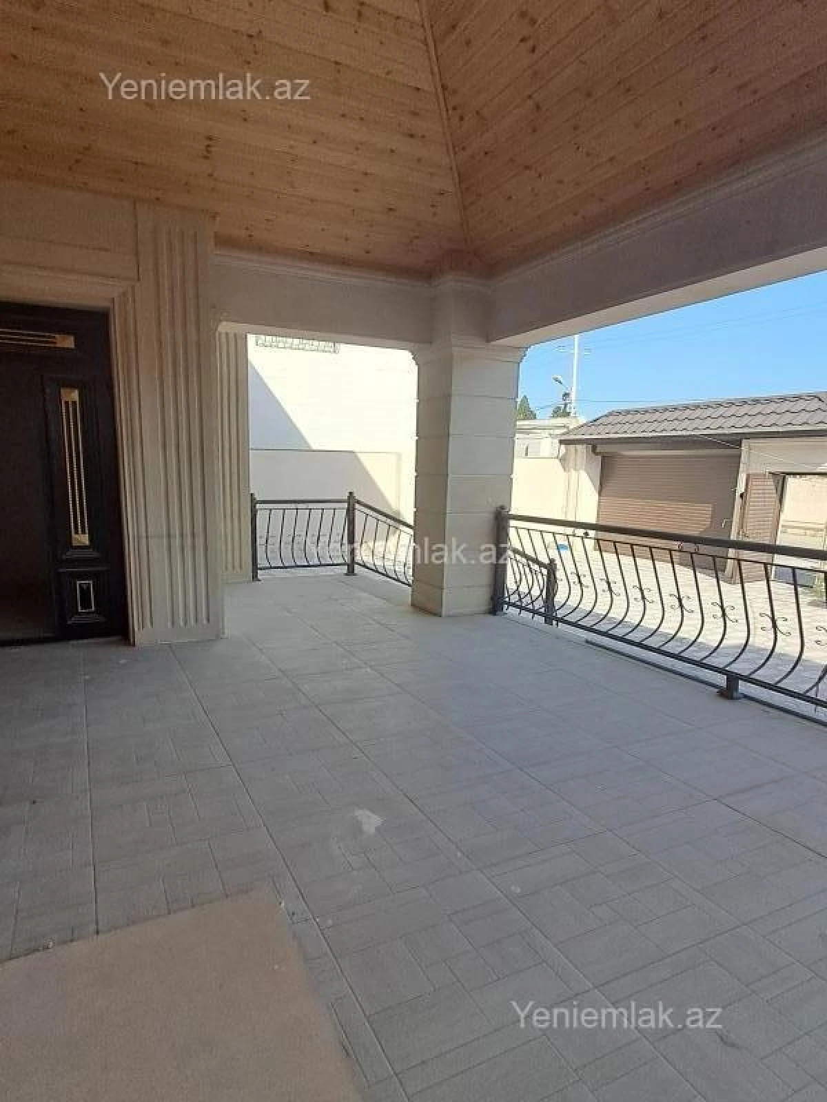 Satılır 6 otaqlı həyət evi 240 m²