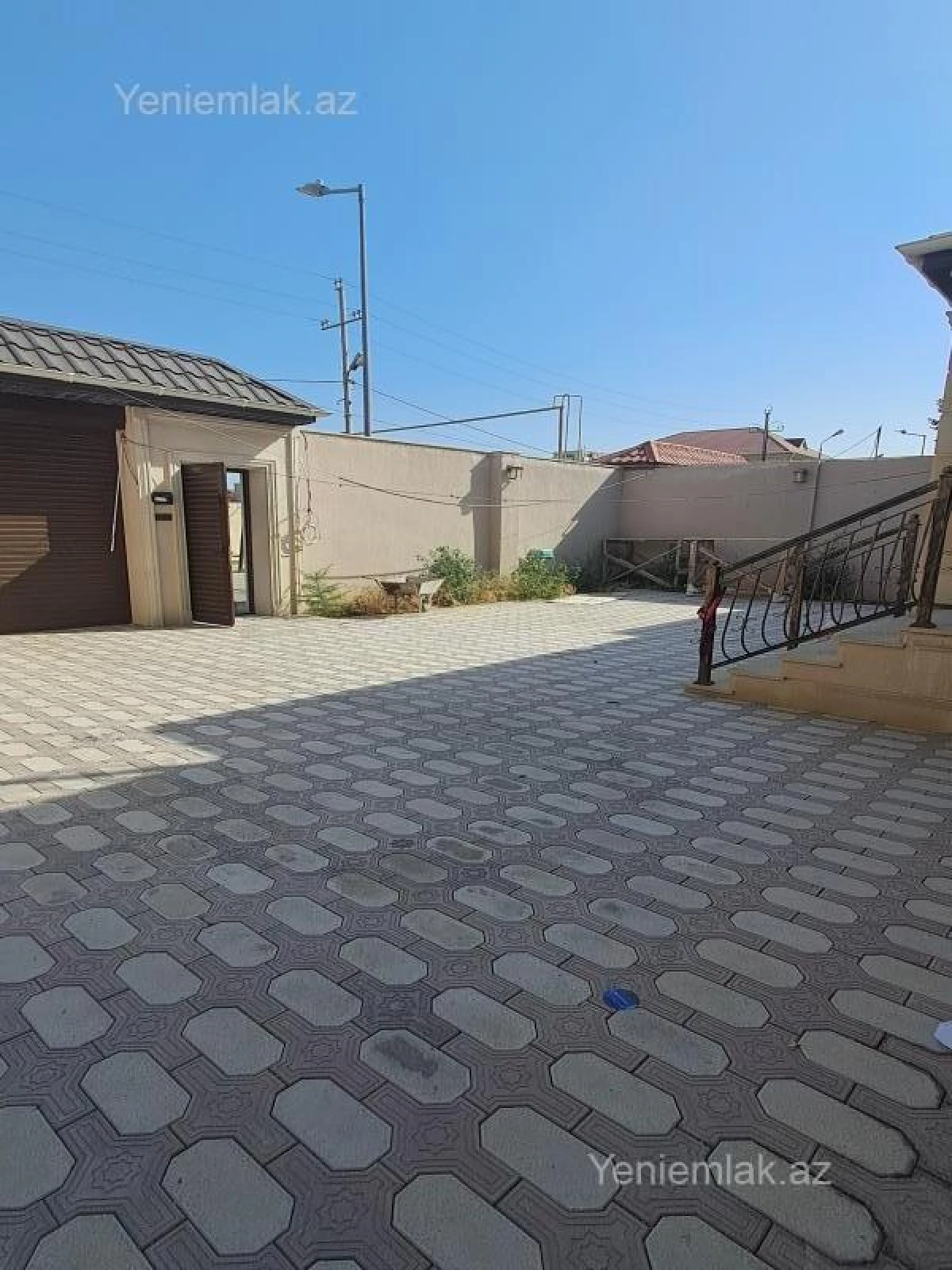 Satılır 6 otaqlı həyət evi 240 m²