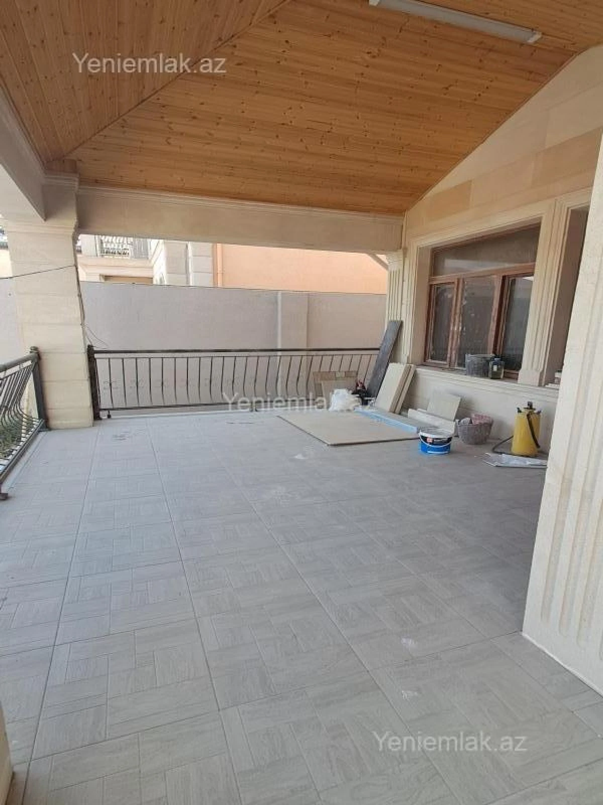 Satılır 6 otaqlı həyət evi 240 m²