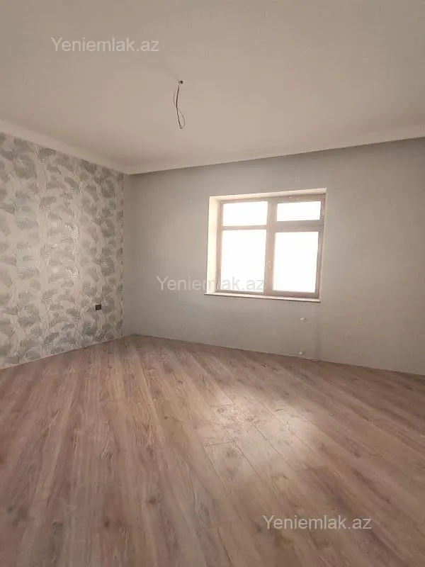 Satılır 6 otaqlı həyət evi 240 m²